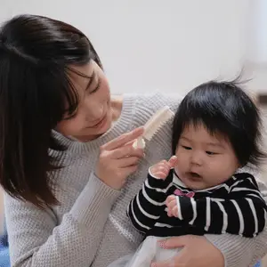 como evitar queda de cabelo no bebê