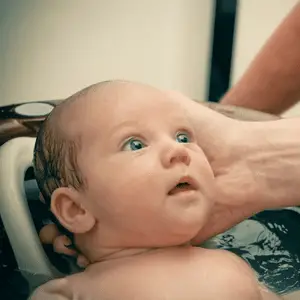 quando o bebê pode usar shampoo e condicionador